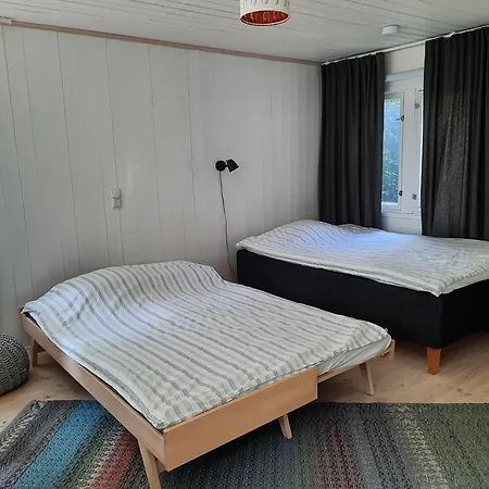 Guesthouse Taehkae - Scandinavian Style Wooden House 15 Mins To Vuosaari Harbour Dağ evi *